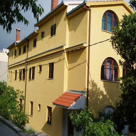 Guest house Raulo